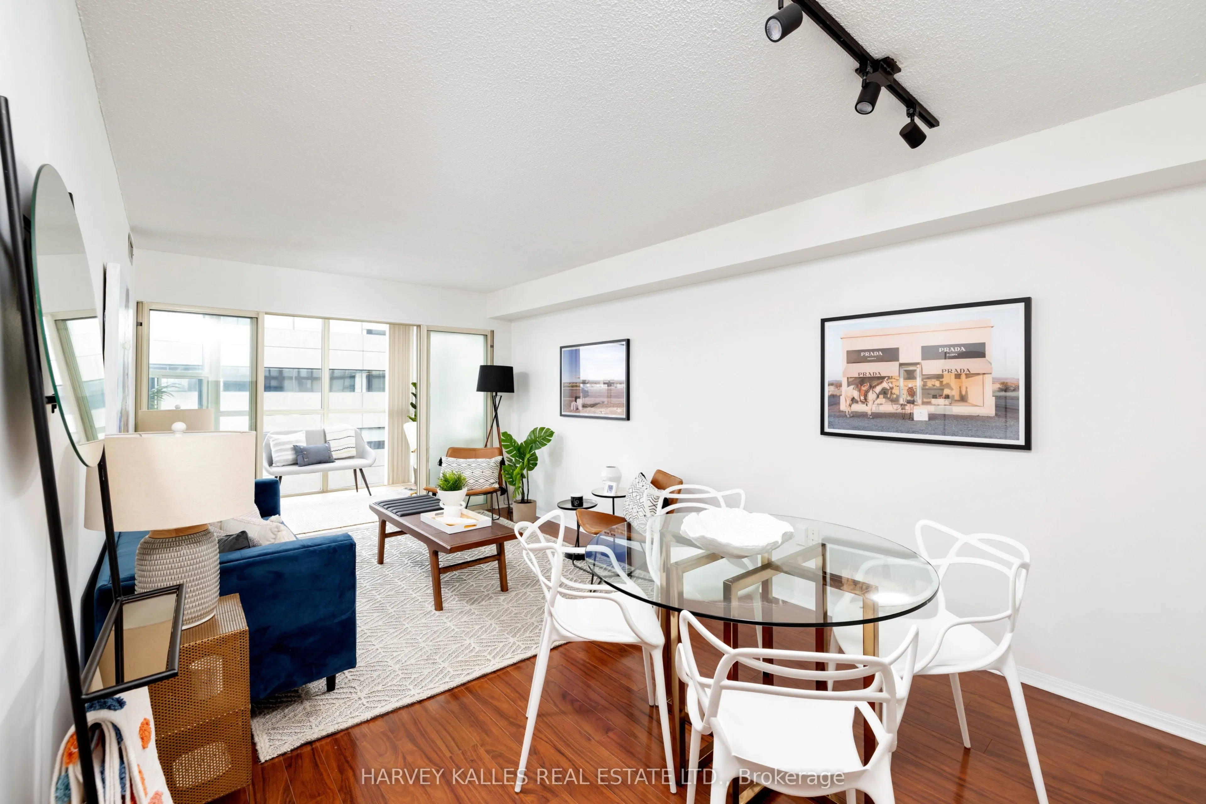 705 King Street W #1414