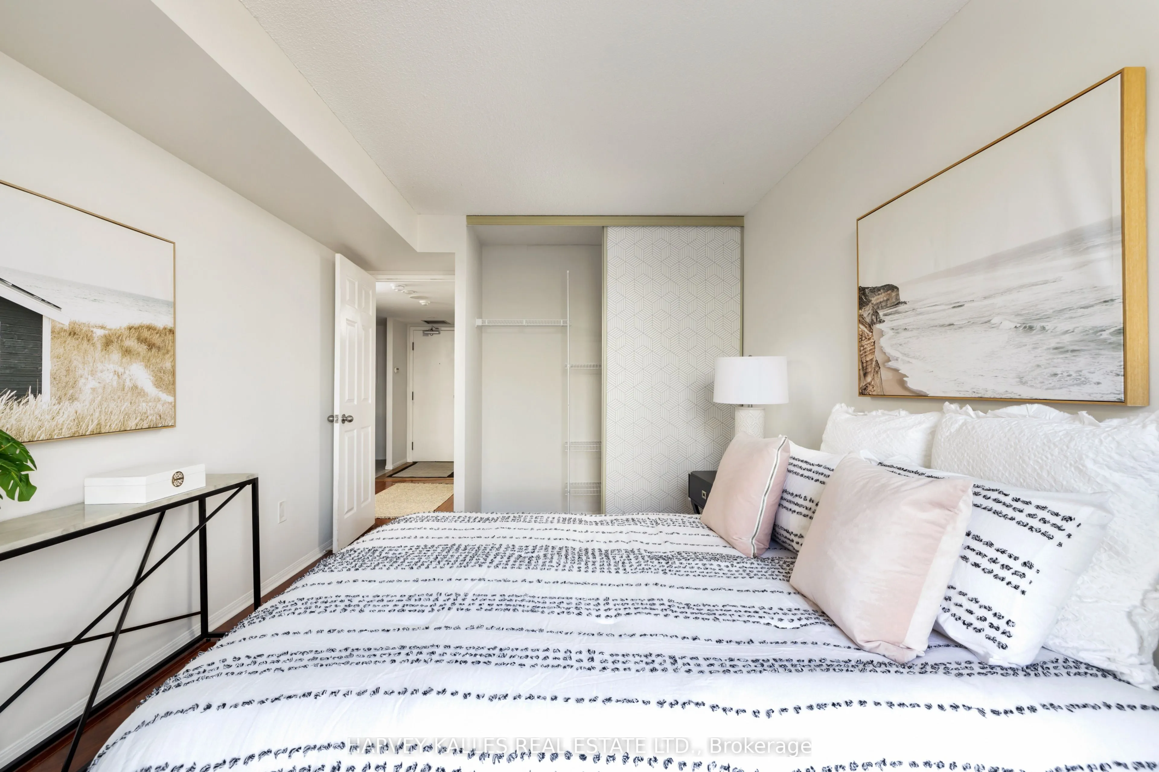 705 King Street W #1414