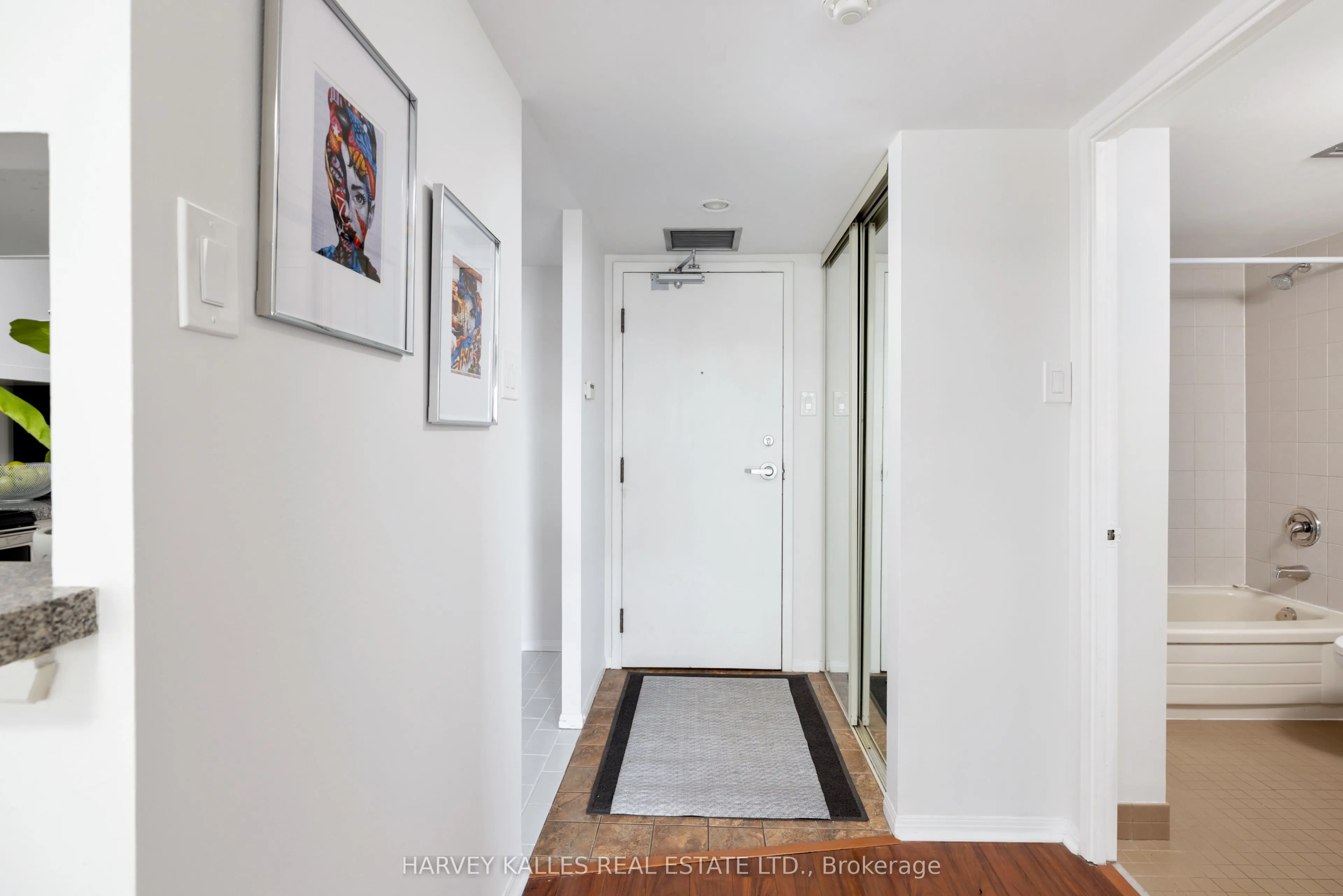 705 King Street W #1414