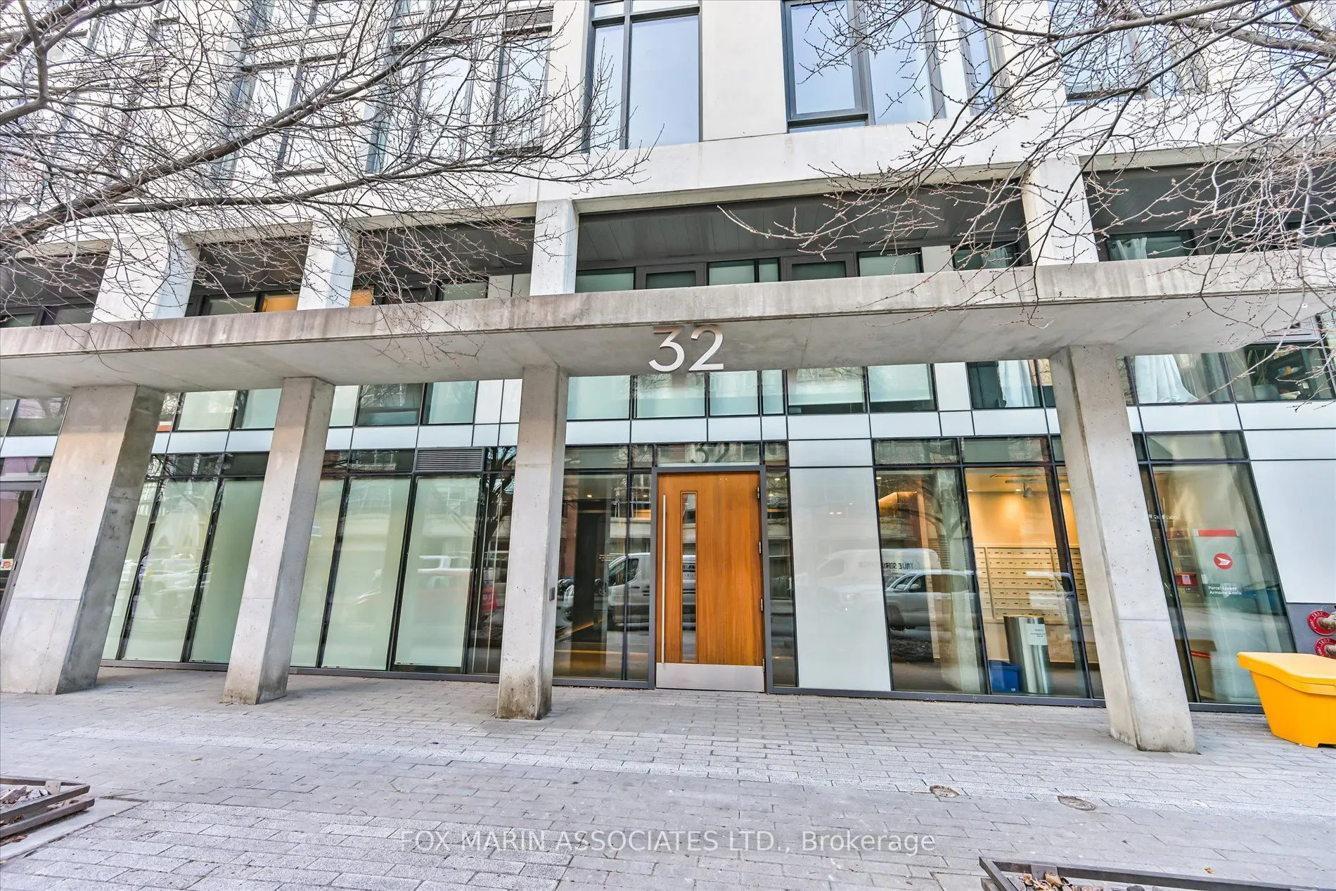 32 Camden Street #301
