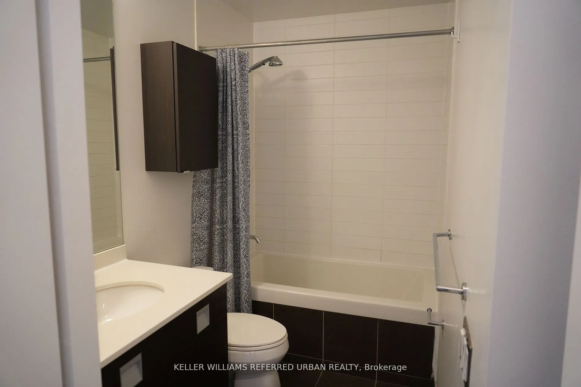 33 Charles Street E #3401