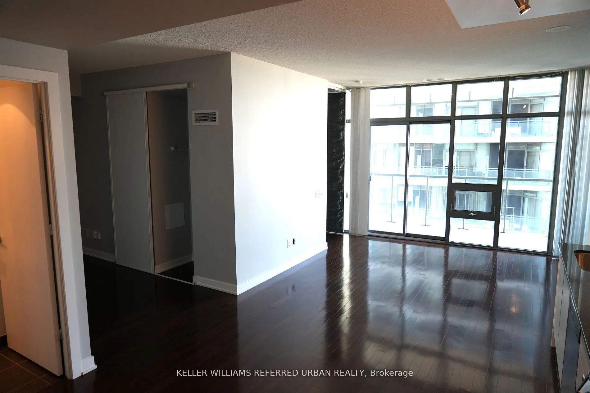33 Charles Street E #3401
