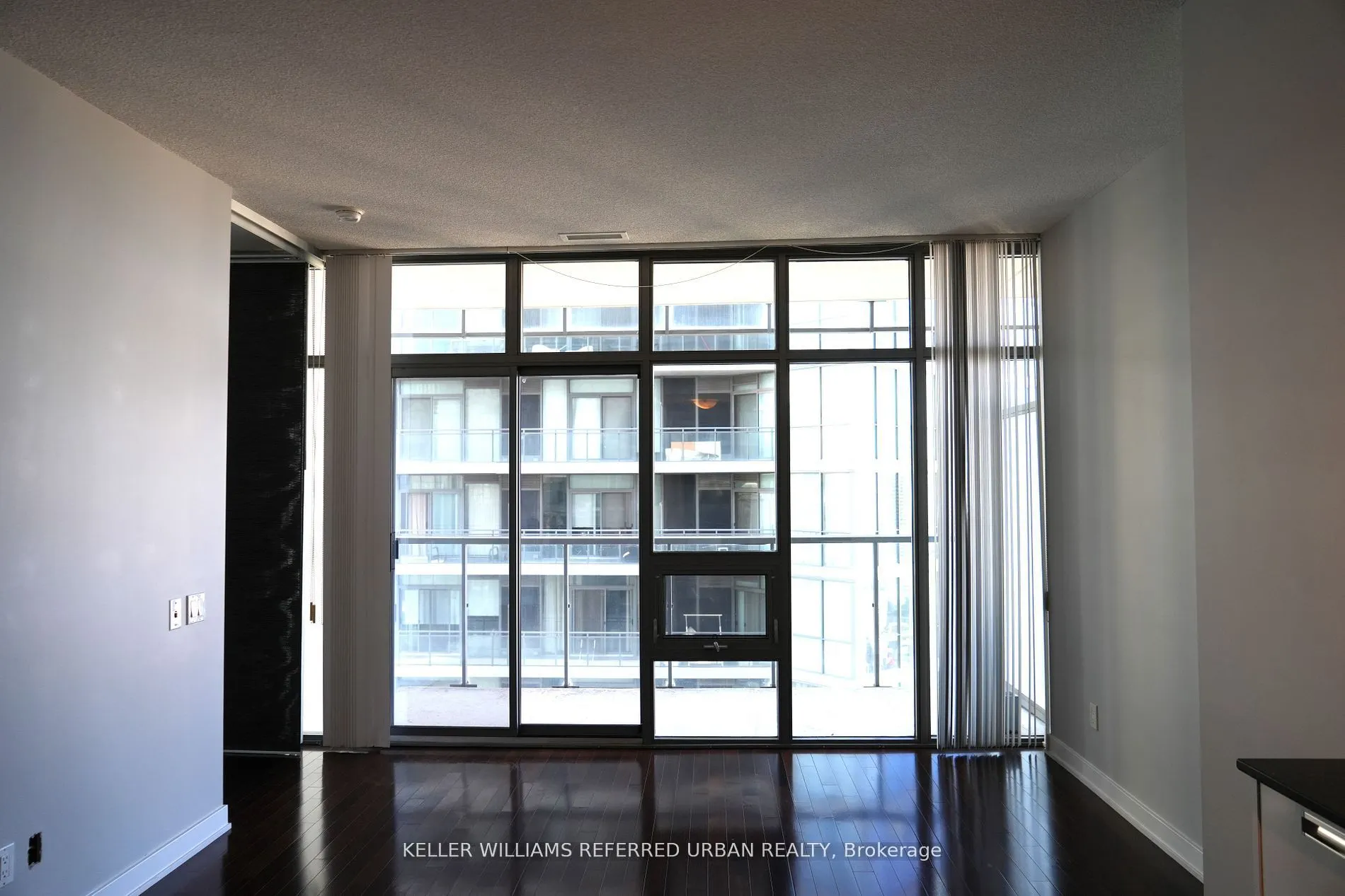 33 Charles Street E #3401