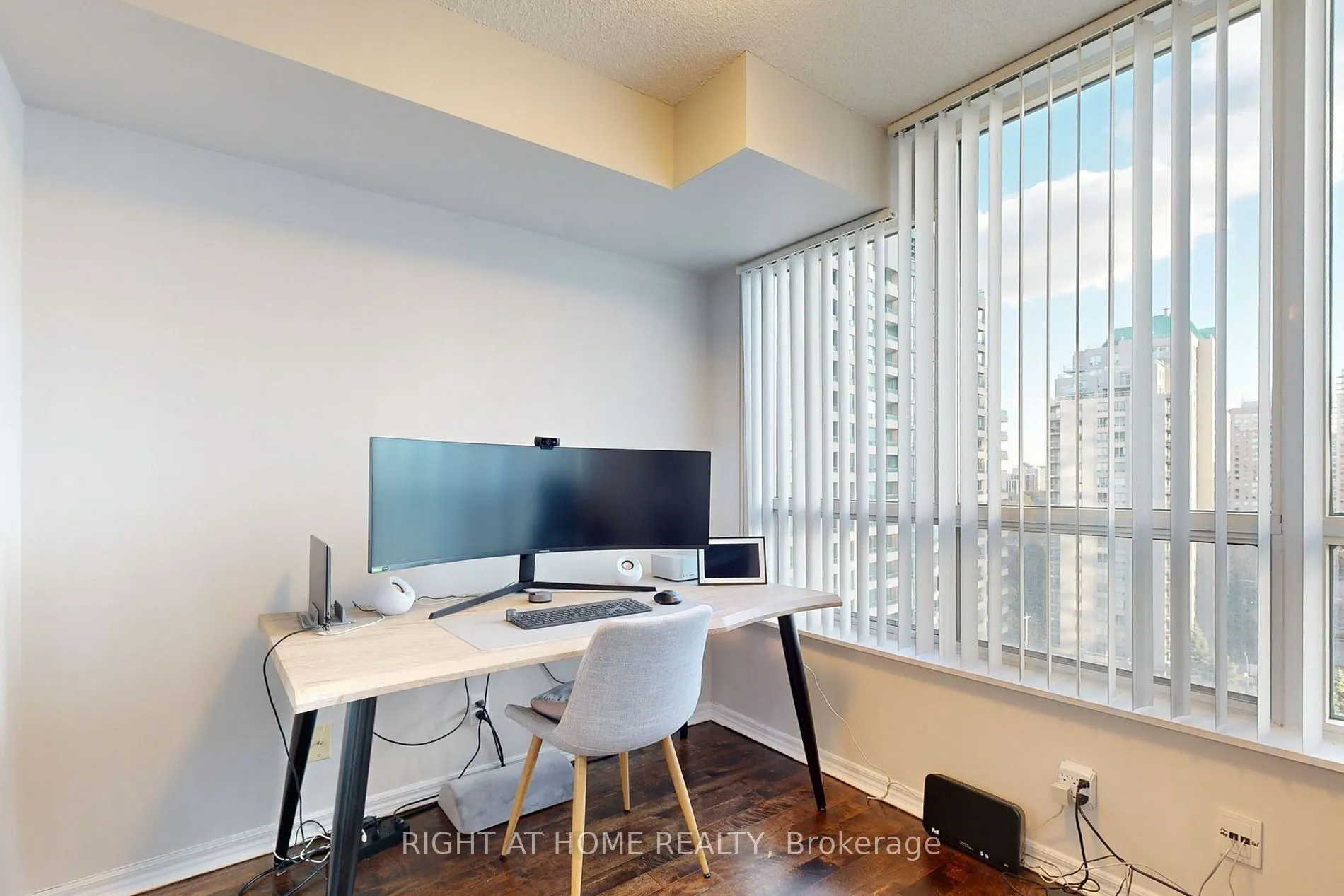 18 Parkview Avenue #1507