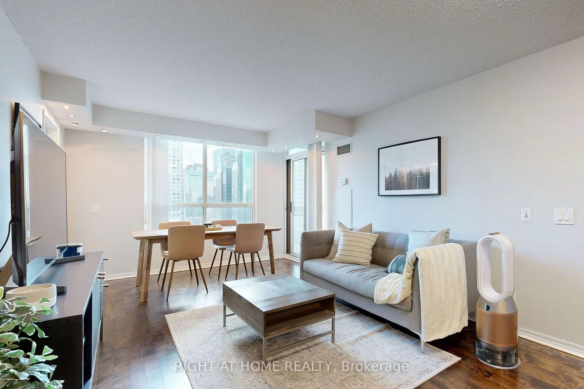 18 Parkview Avenue #1507