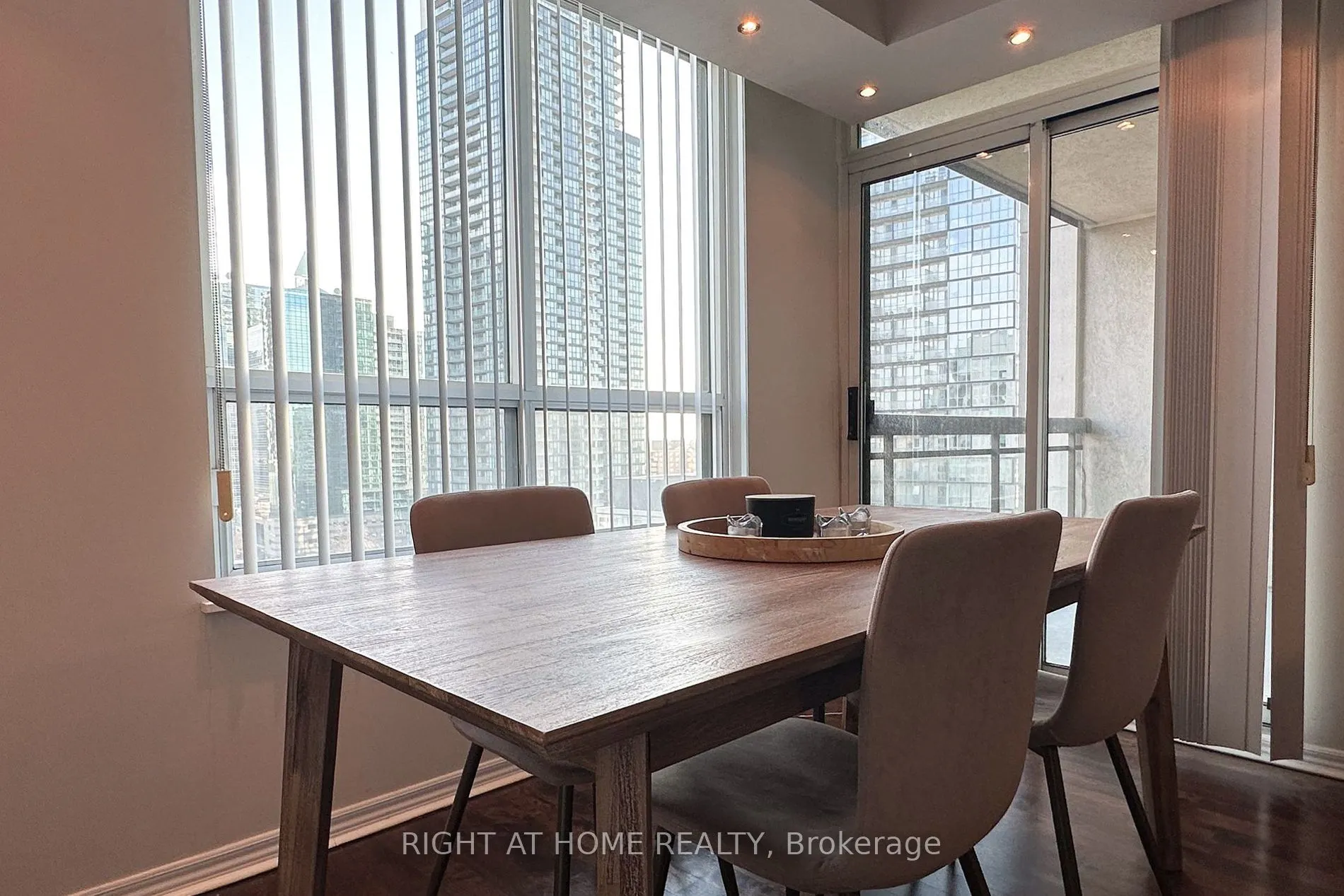 18 Parkview Avenue #1507