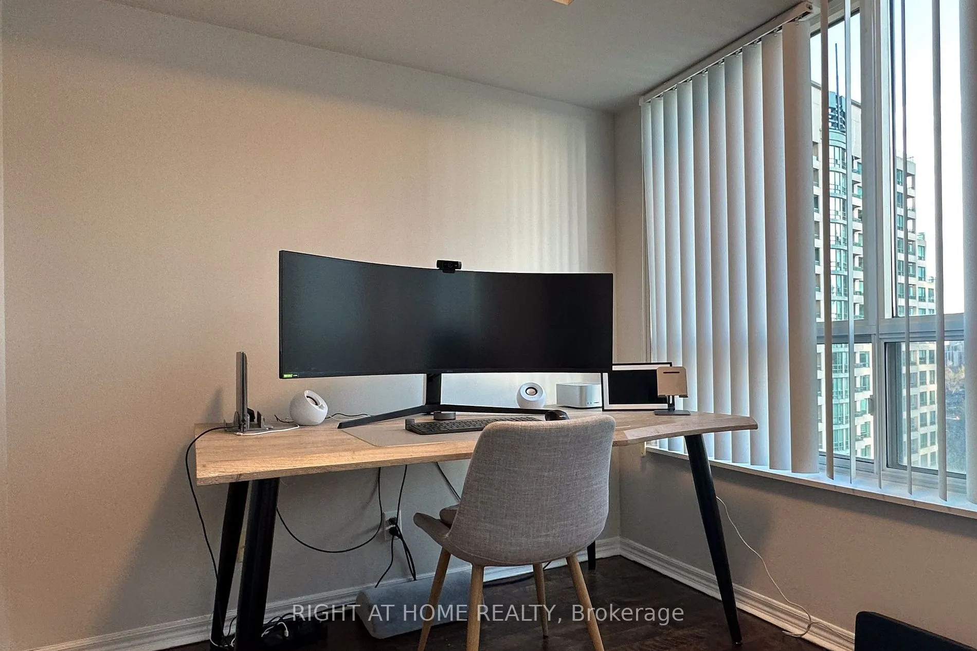 18 Parkview Avenue #1507