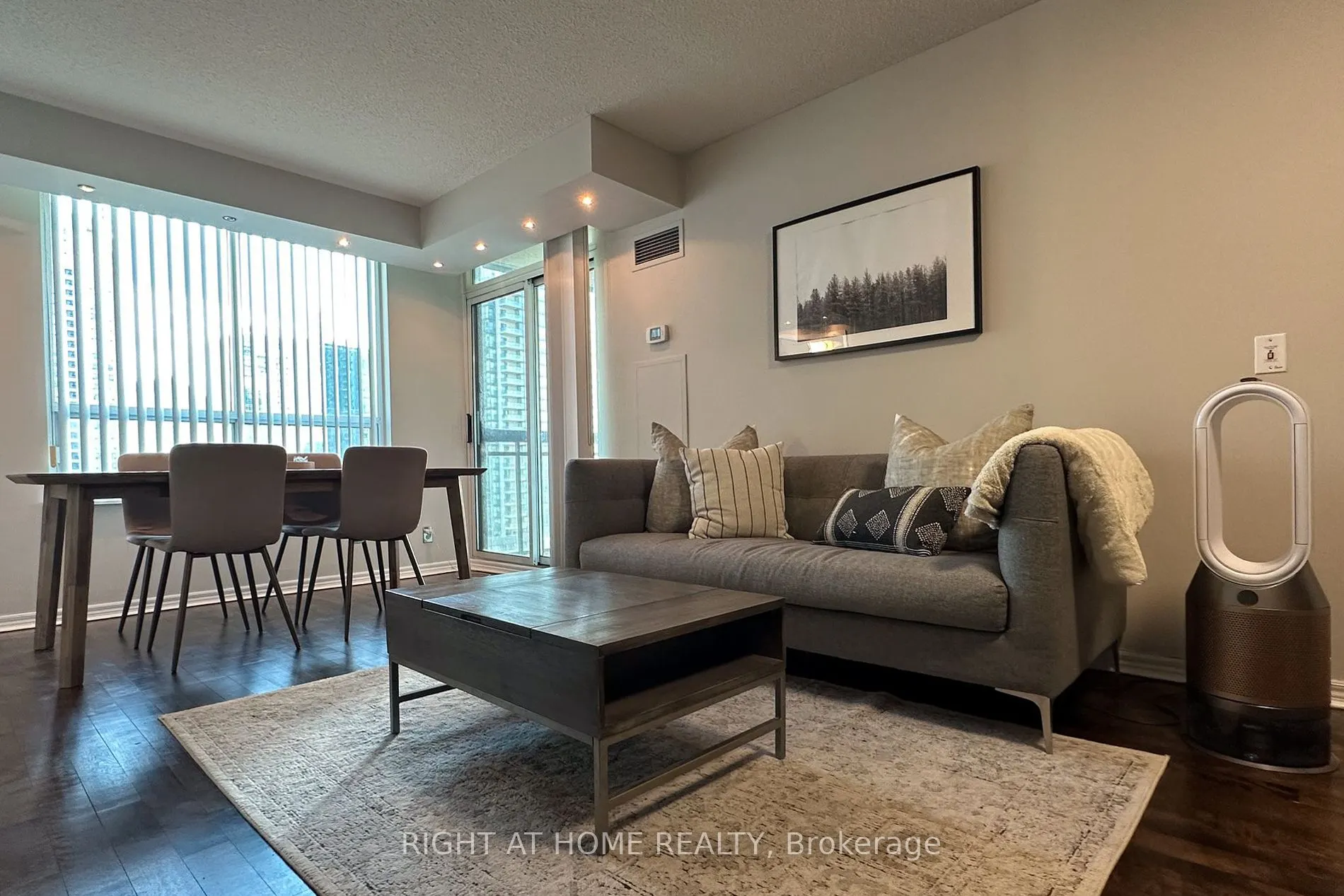18 Parkview Avenue #1507
