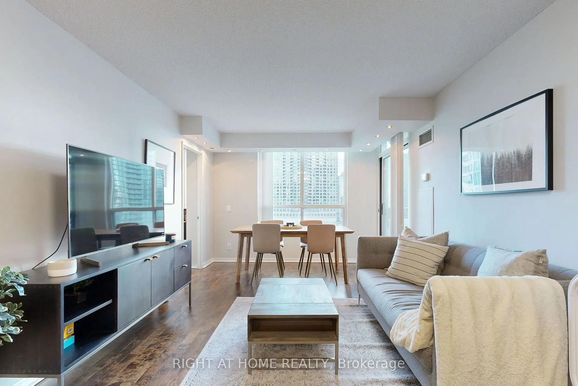 18 Parkview Avenue #1507