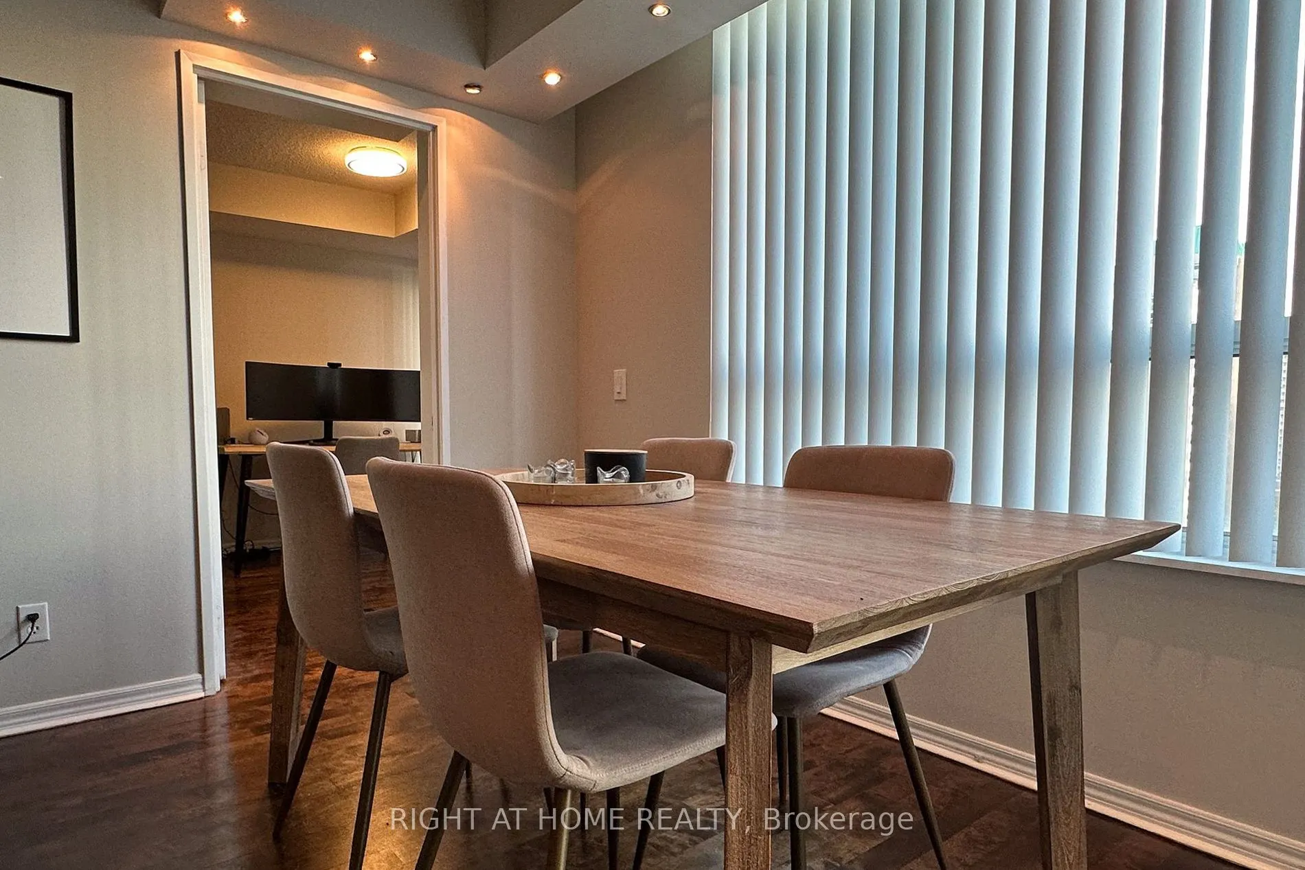 18 Parkview Avenue #1507