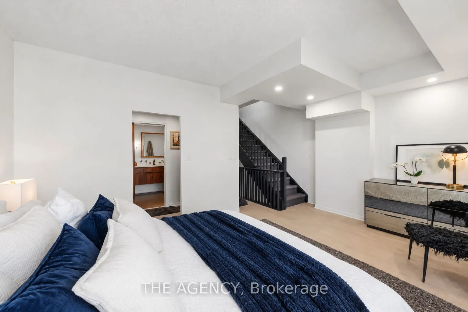 38 Stadium Road #667