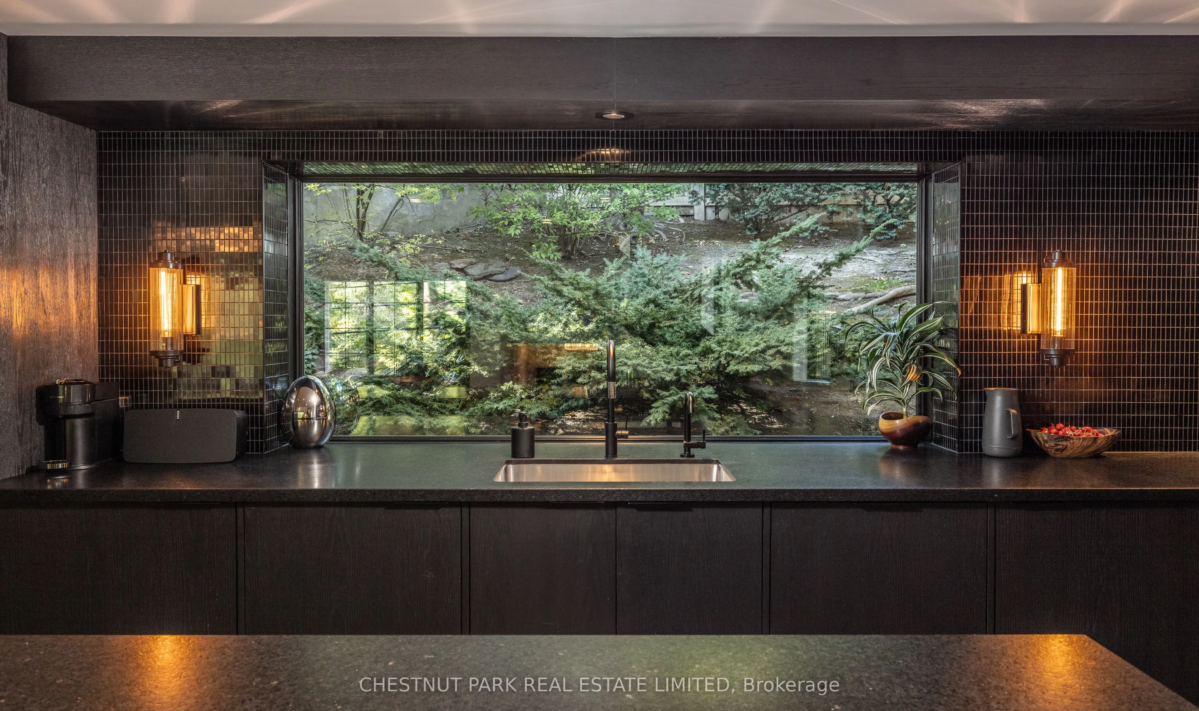 94 Roxborough Drive