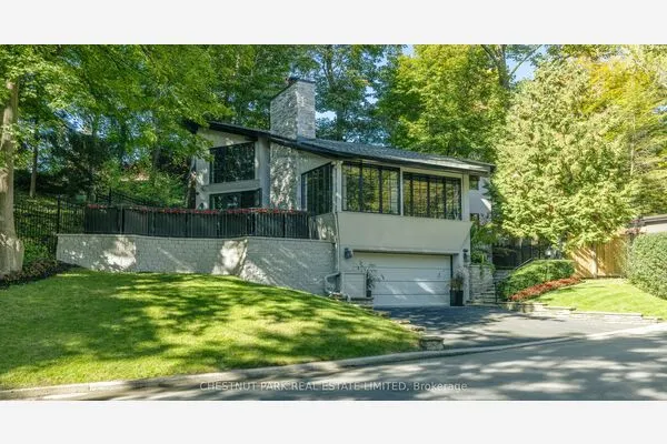94 Roxborough Drive