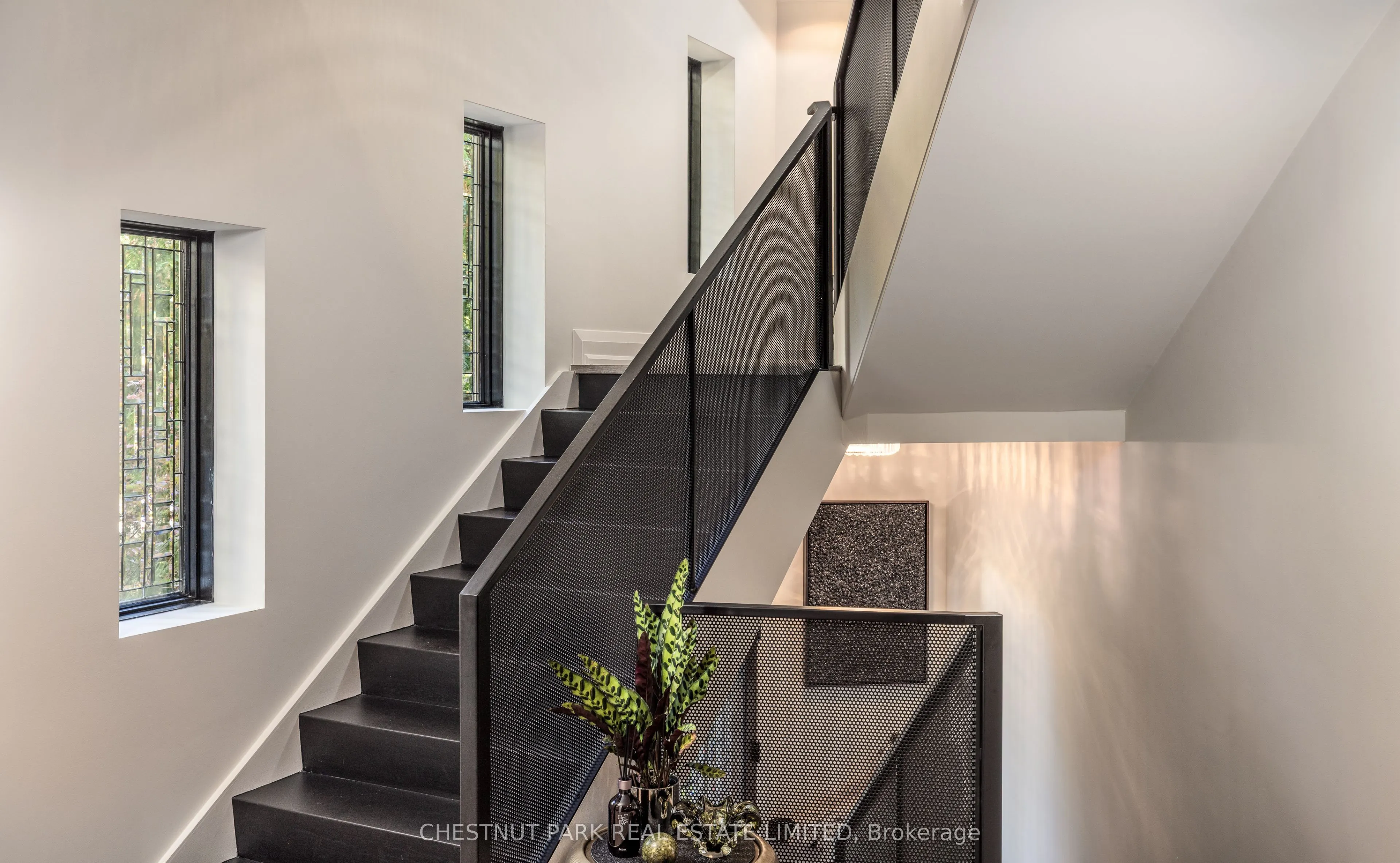 94 Roxborough Drive