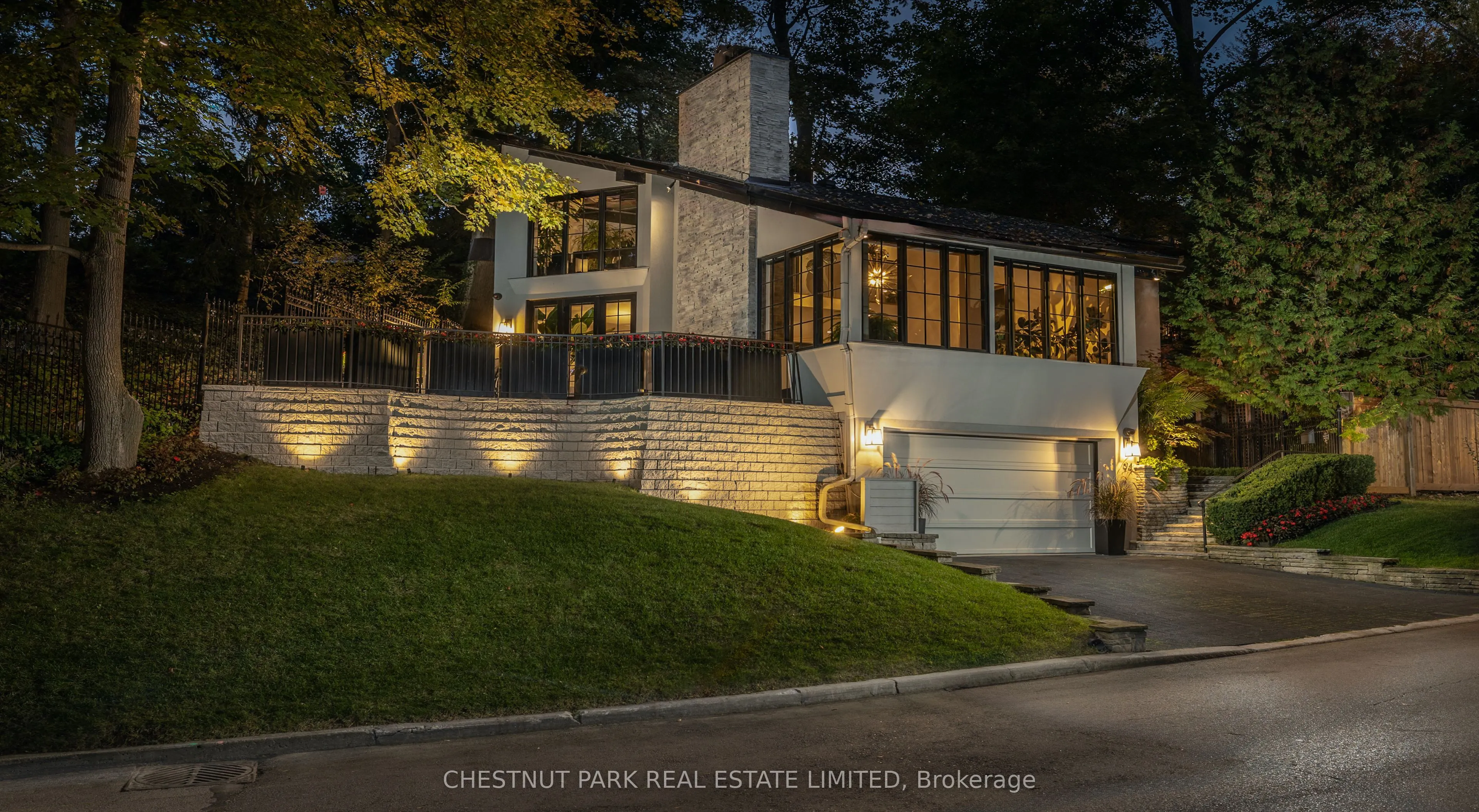 94 Roxborough Drive