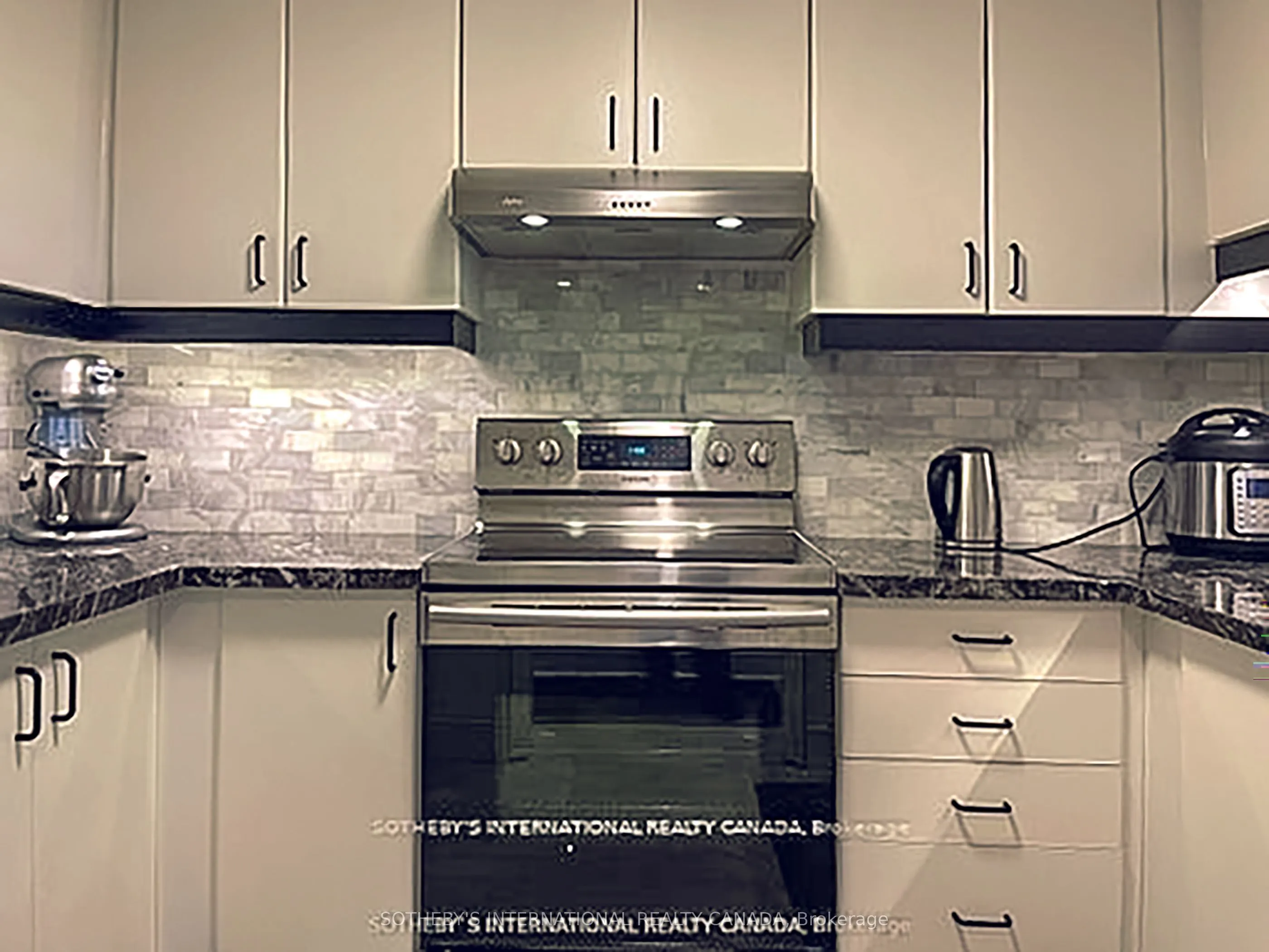711 Bay Street #1715