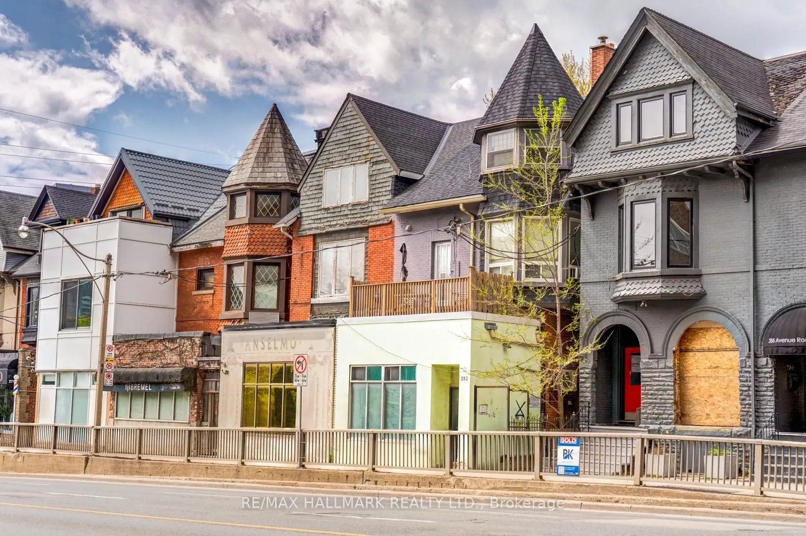 282 Avenue Road