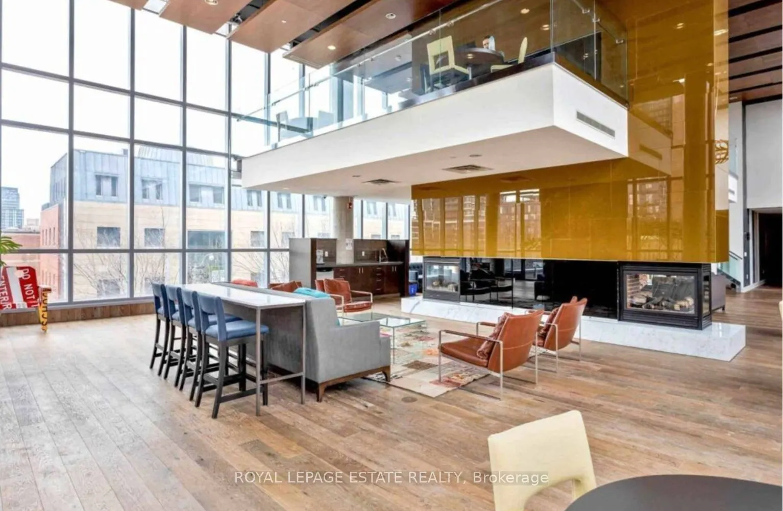 1 Cole Street #504