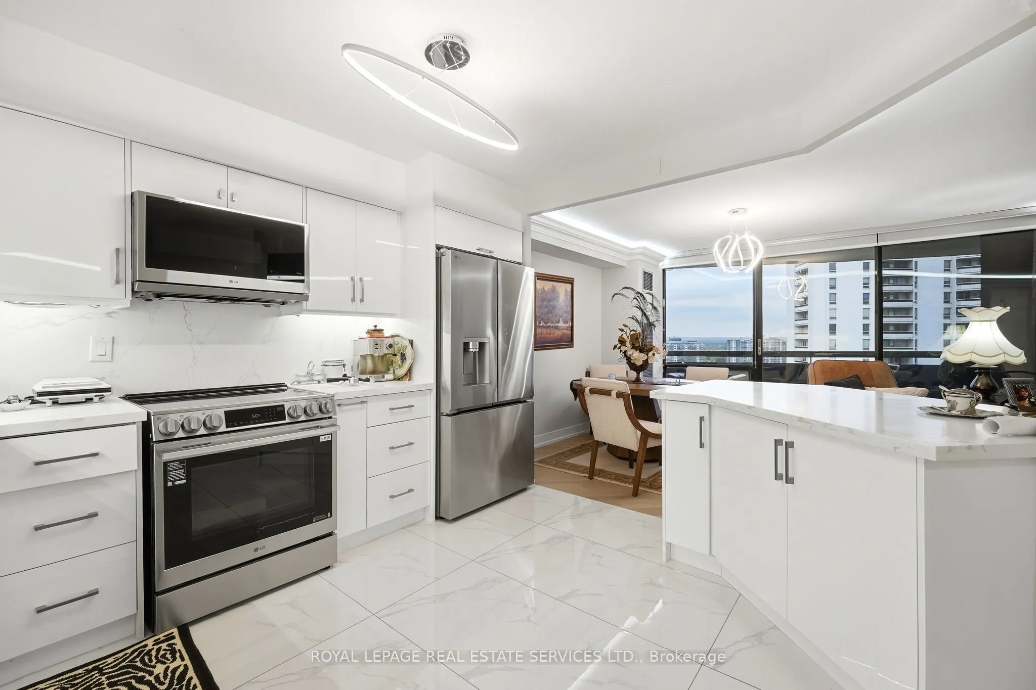 75 Graydon Hall Drive #1502