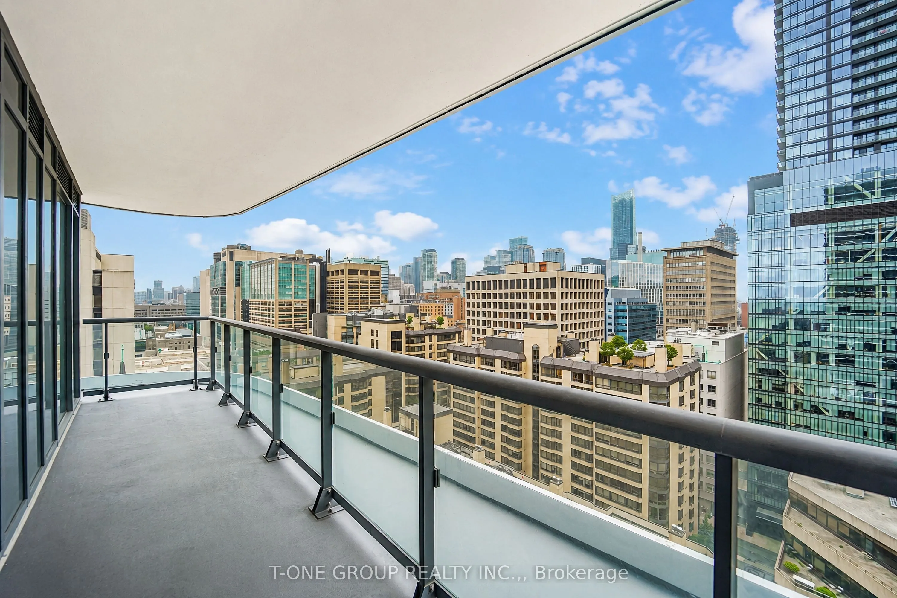 280 Dundas Street W #1803