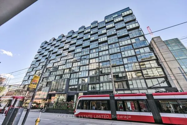 38 Stewart Street #802