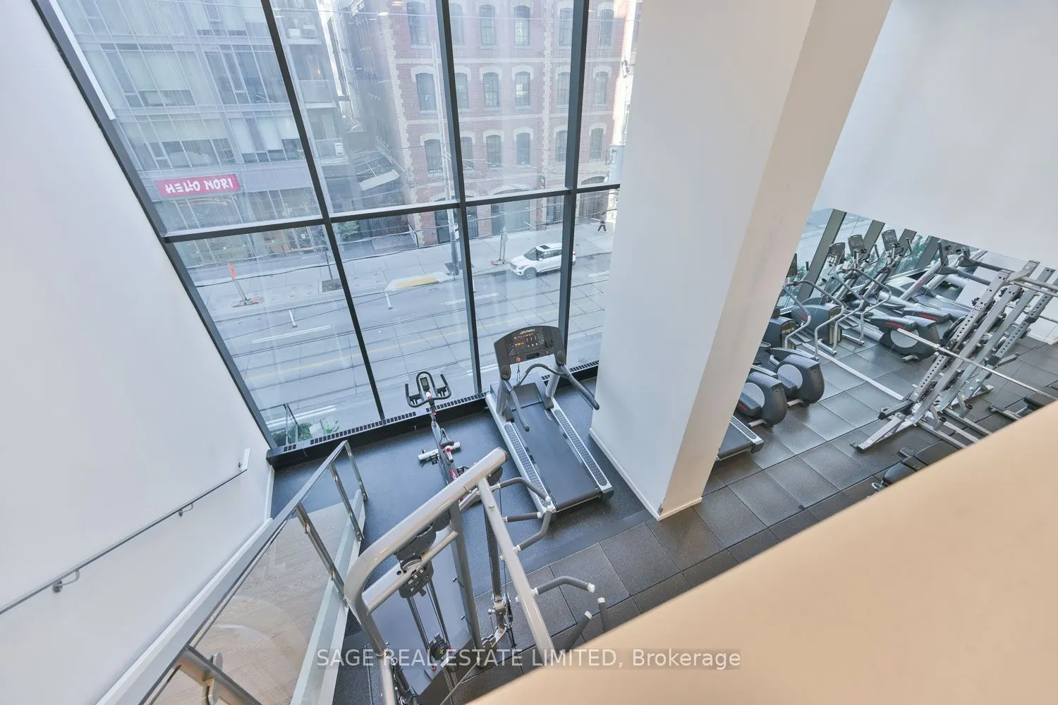 38 Stewart Street #802