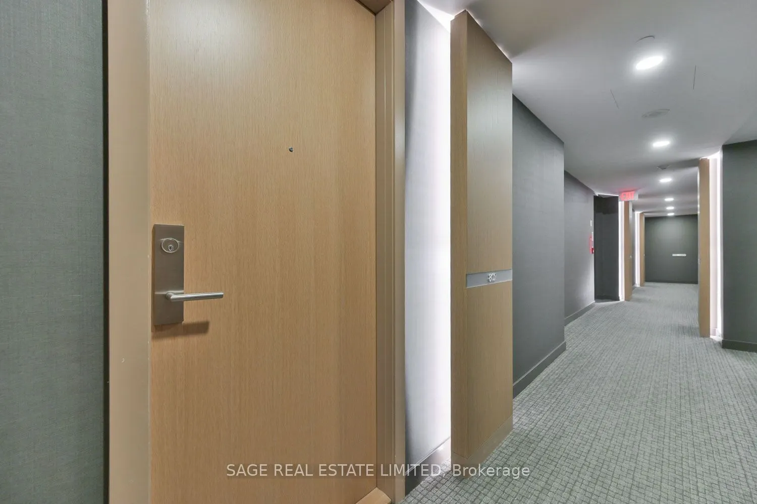 38 Stewart Street #802