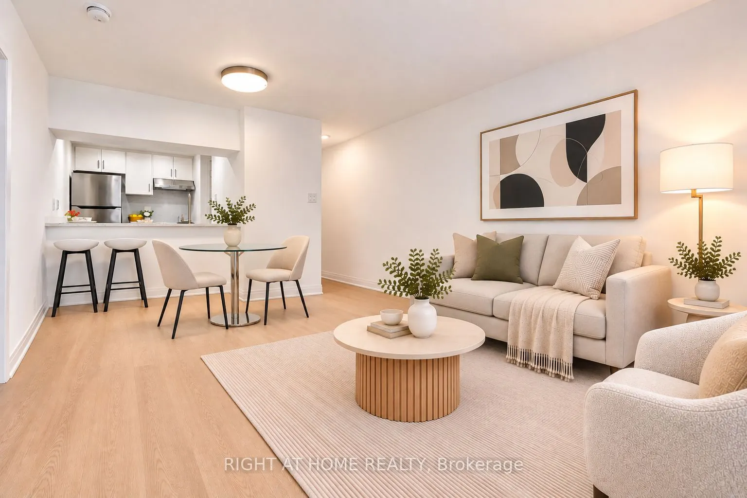 44 Gerrard Street W #909