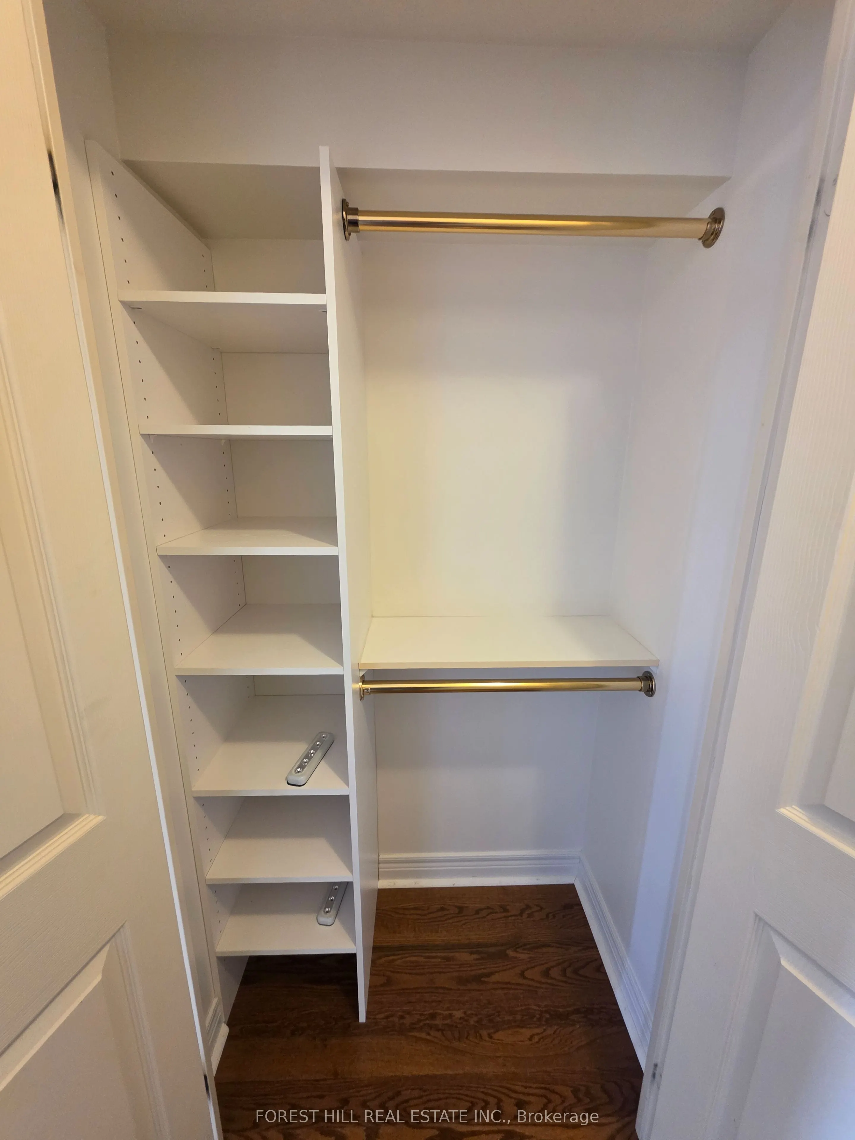 89 Skymark Drive #609