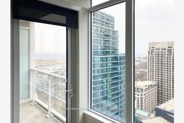 19 Bathurst Street #3015