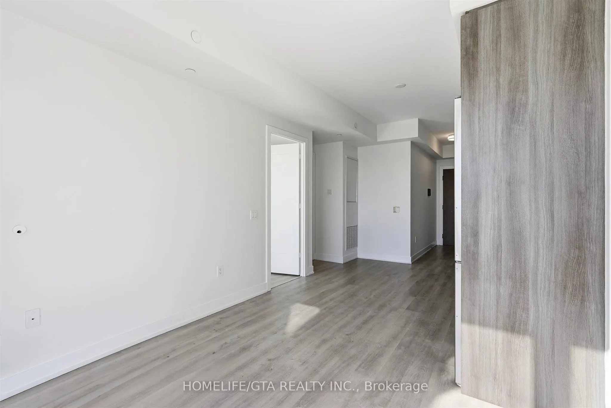 30 Inn On The Park Drive #3006