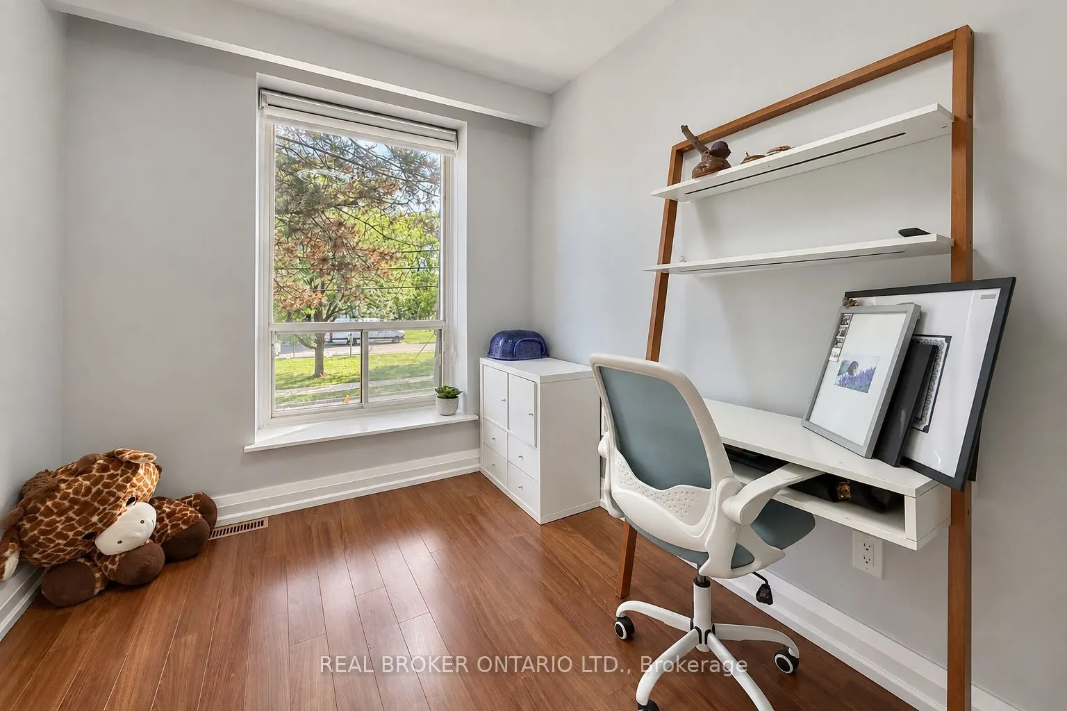 69 Upper Canada Drive #3