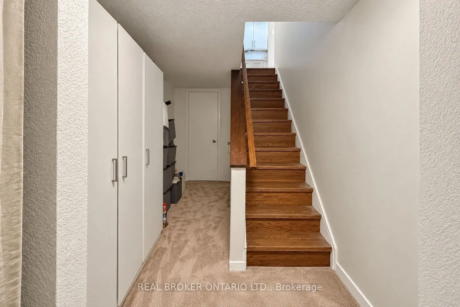 69 Upper Canada Drive #3