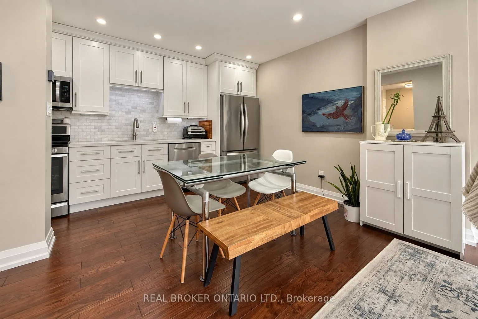 69 Upper Canada Drive #3