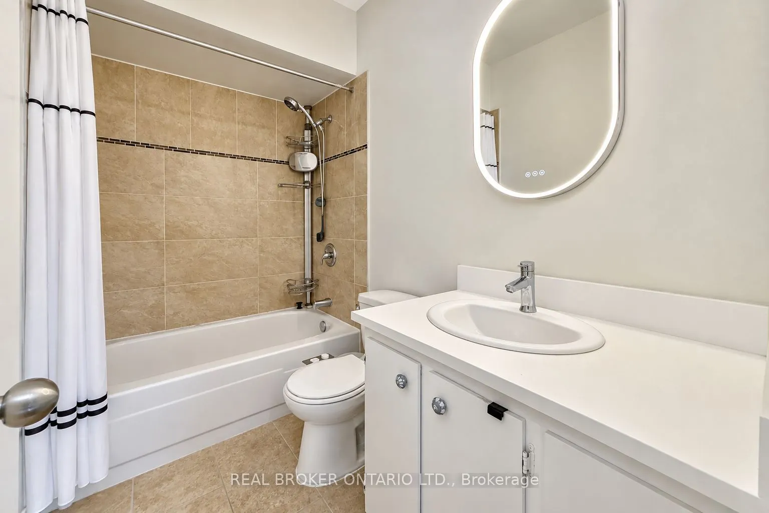 69 Upper Canada Drive #3