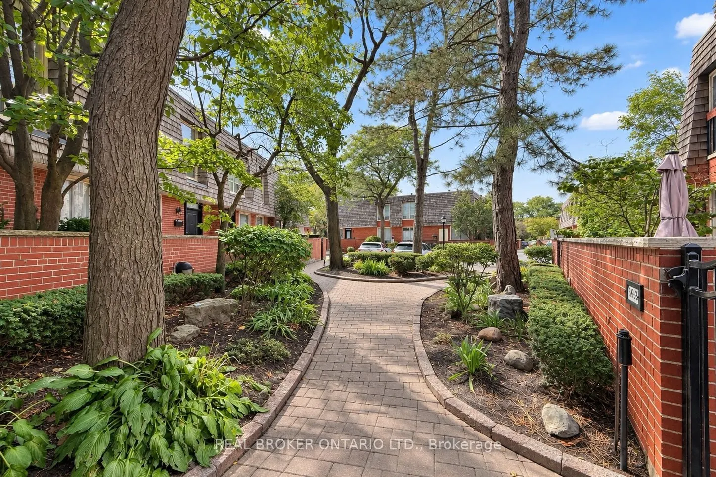 69 Upper Canada Drive #3