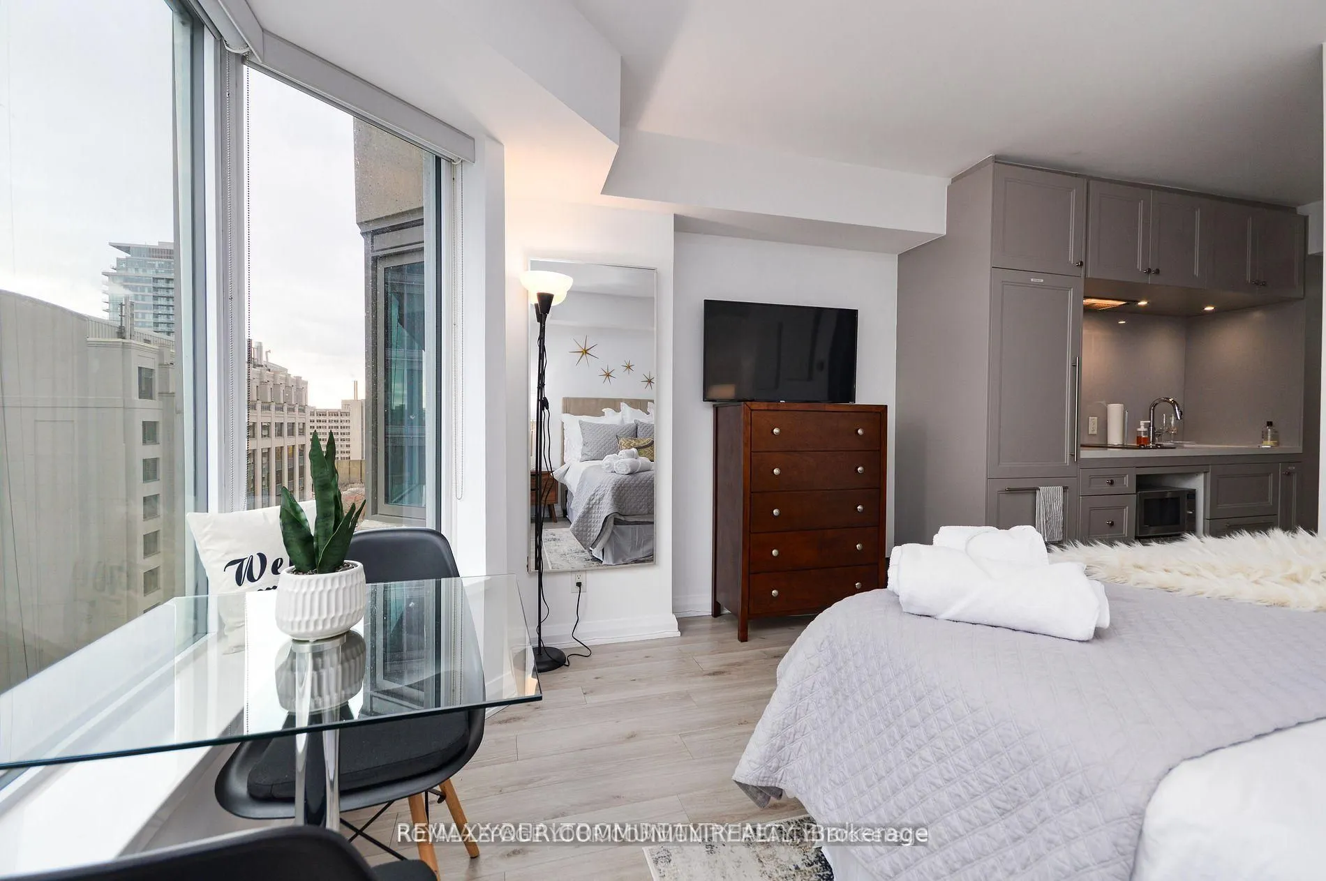 155 Yorkville Avenue #1408