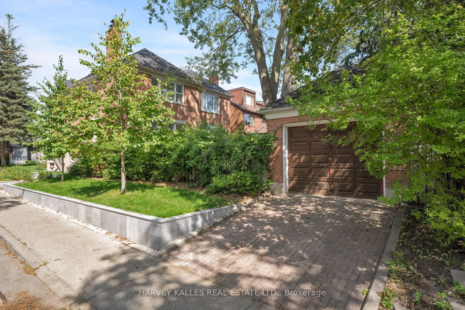 131 Rosewell Avenue