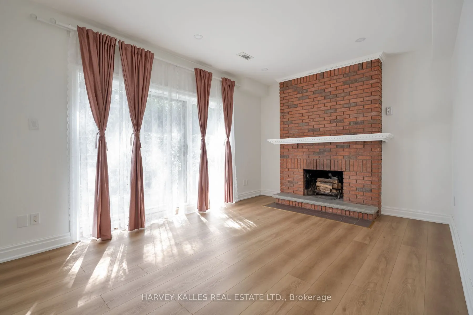 131 Rosewell Avenue