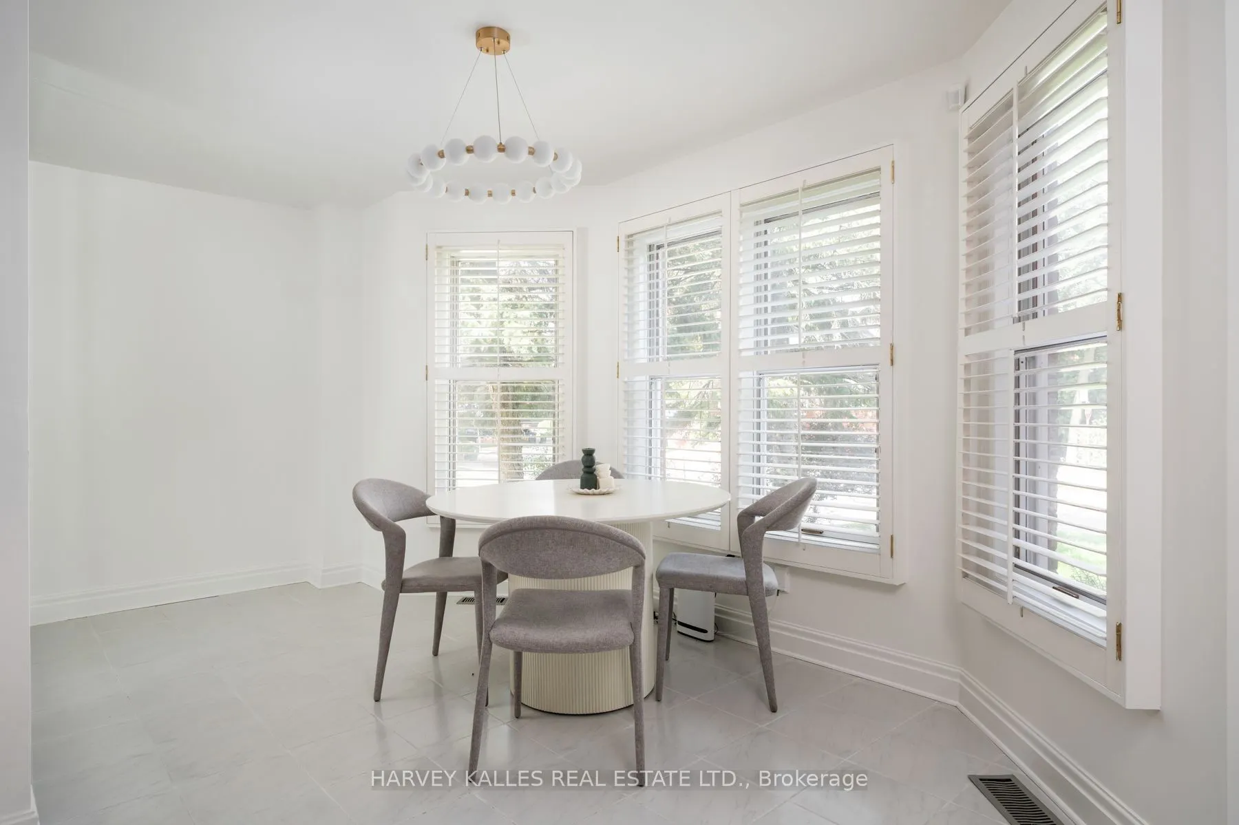 131 Rosewell Avenue