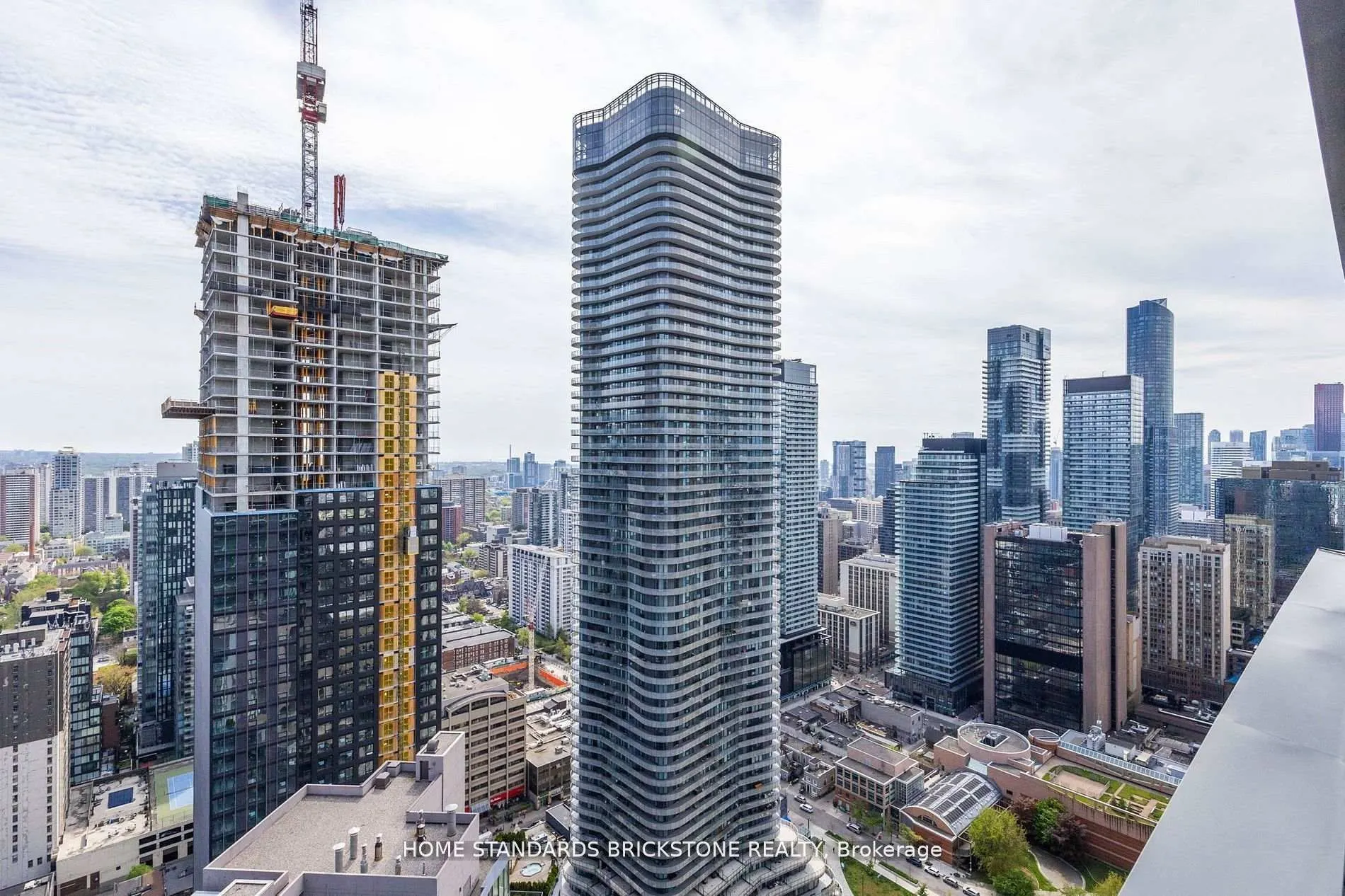 955 Bay Street #3907