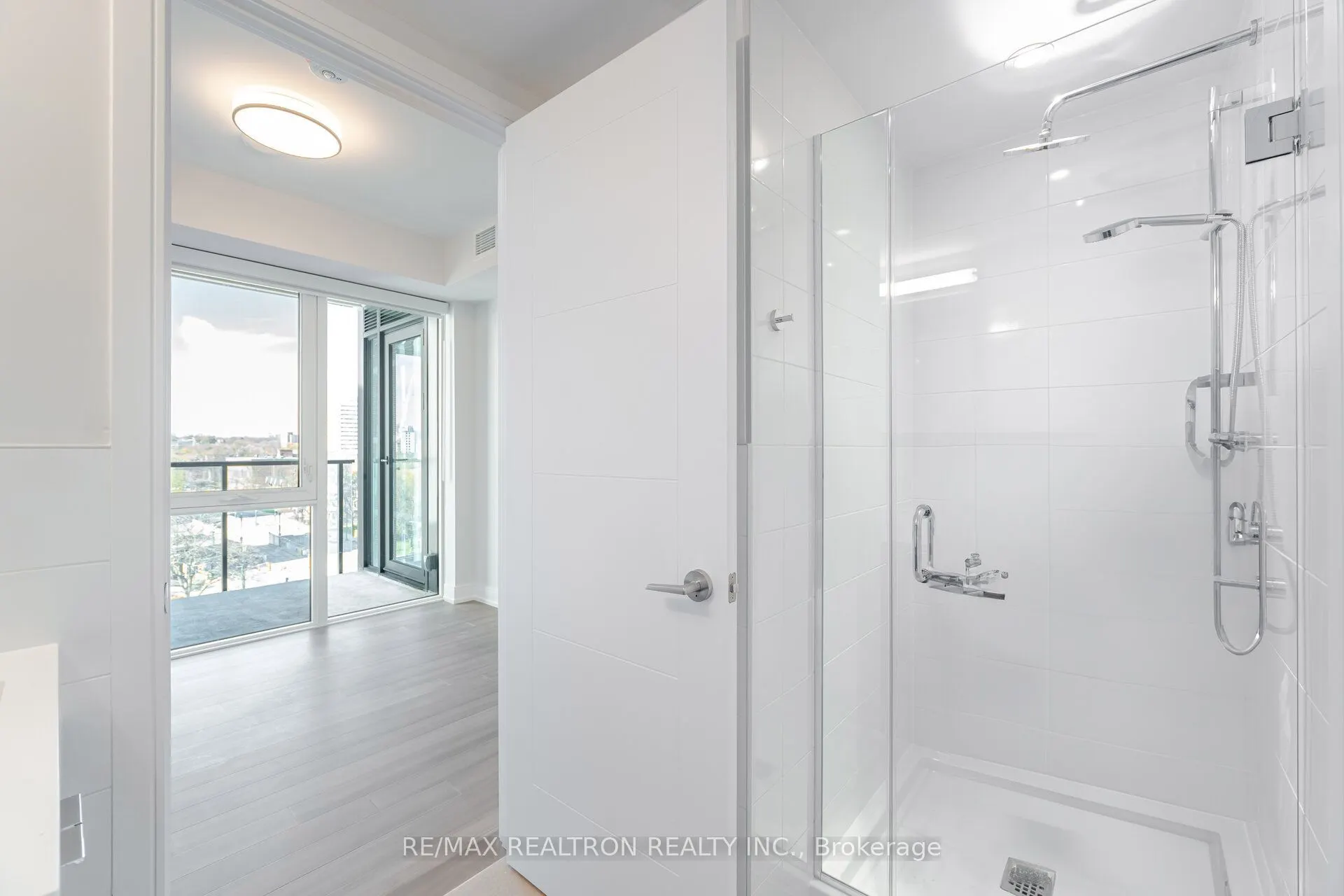 664 Spadina Avenue #606