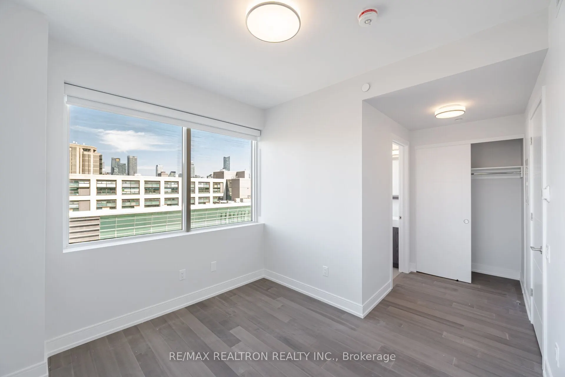 664 Spadina Avenue #606