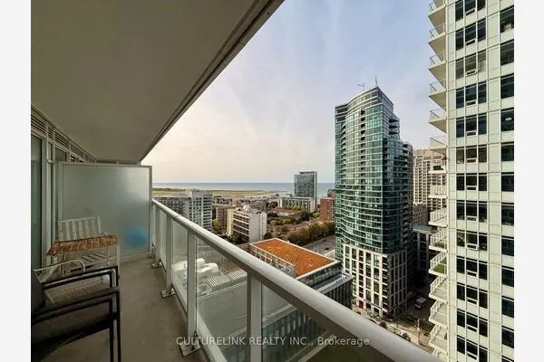 17 Bathurst Street #2205