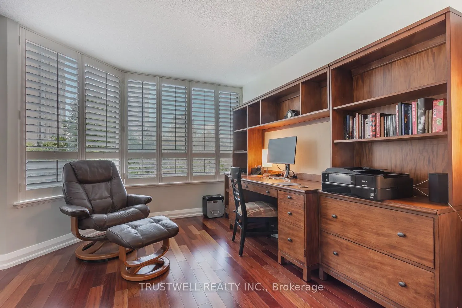 5444 Yonge Street #206