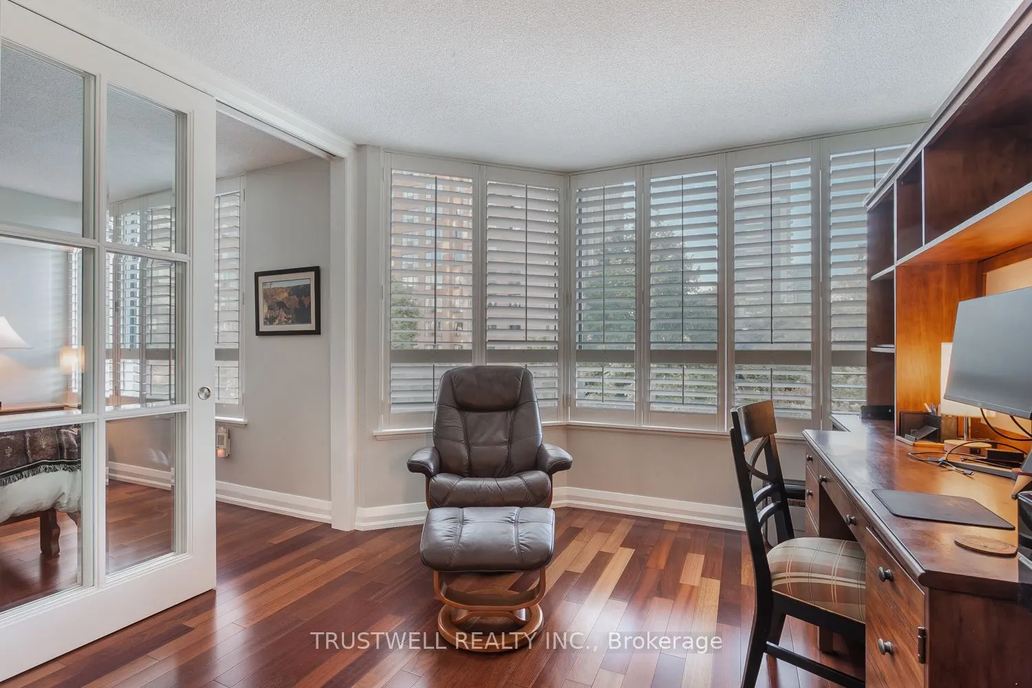 5444 Yonge Street #206