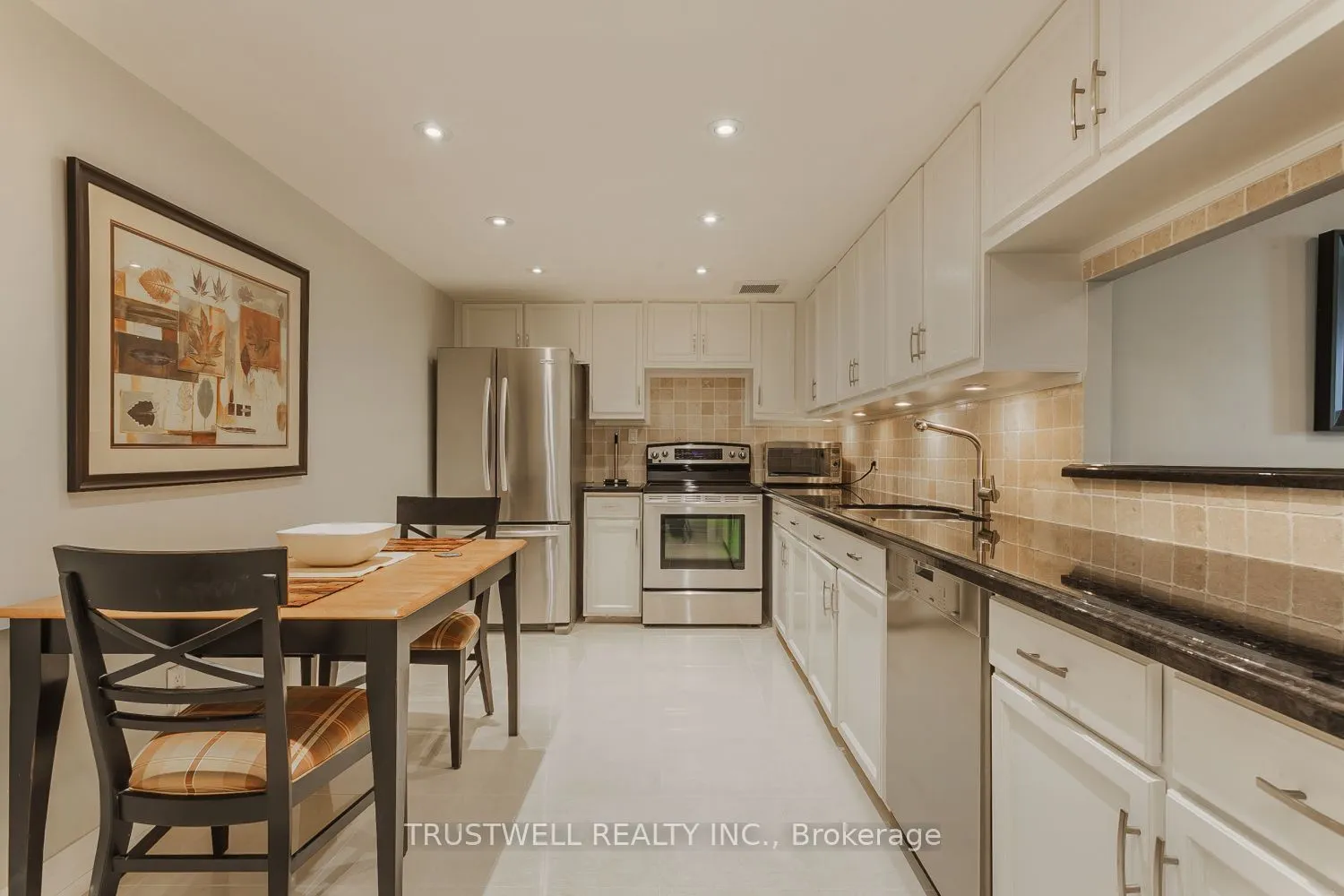 5444 Yonge Street #206