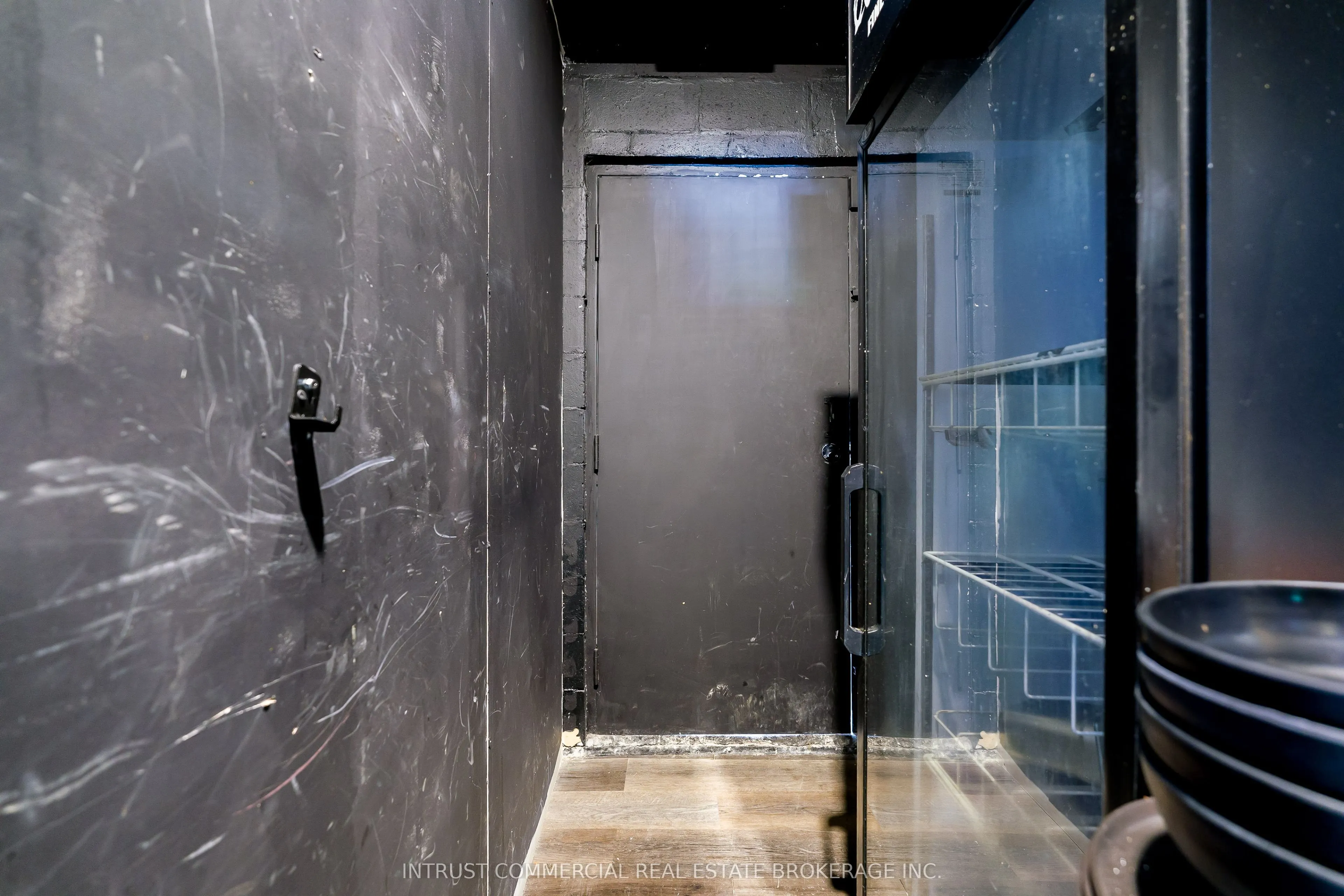 533 Bloor Street W