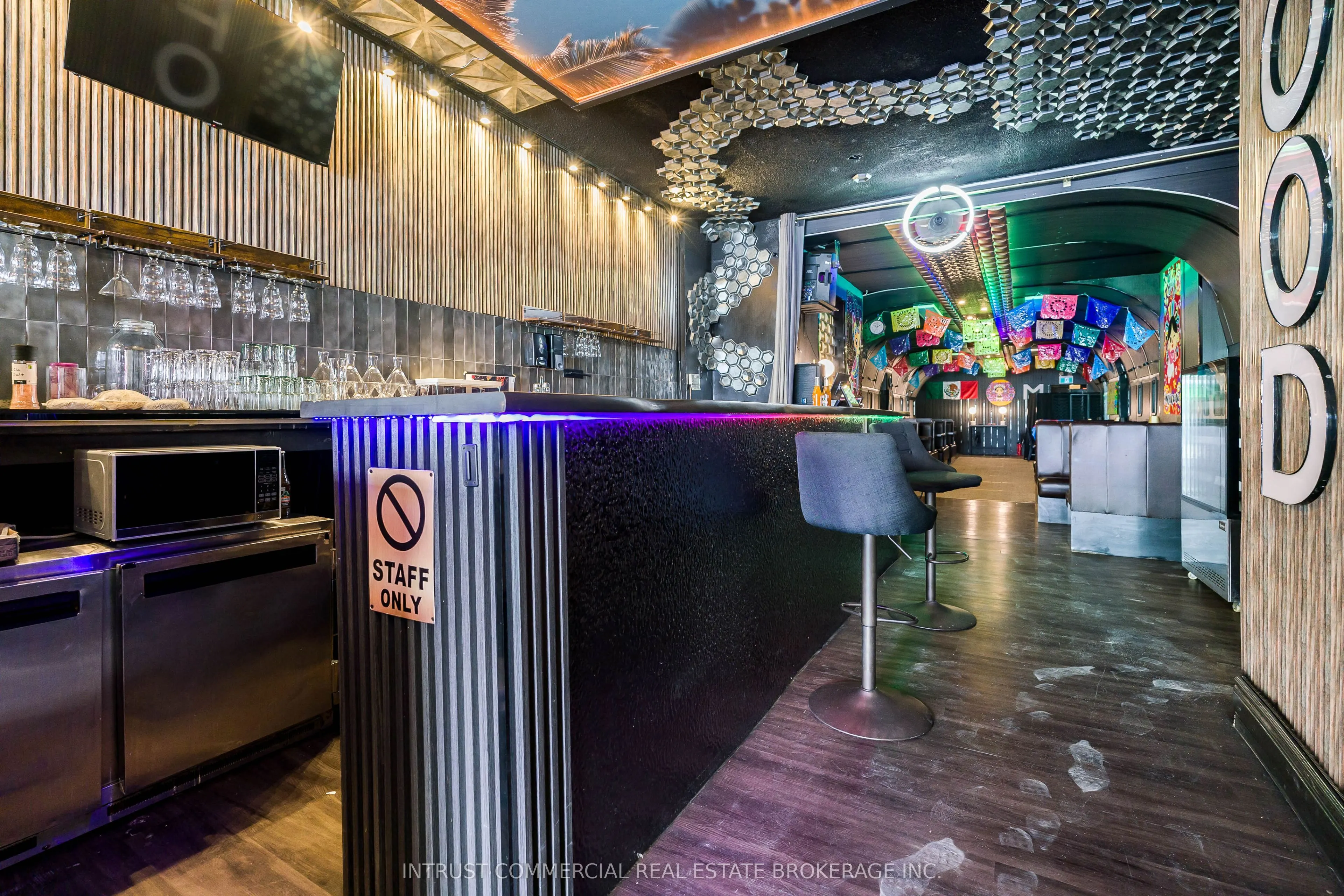 533 Bloor Street W