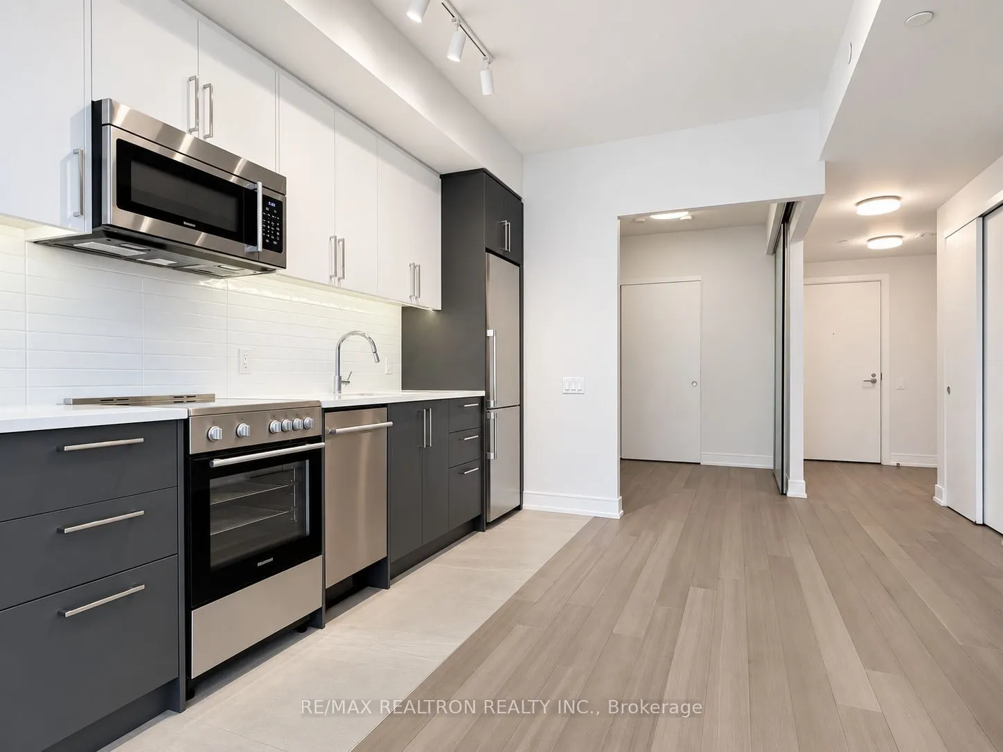 664 Spadina Avenue #505